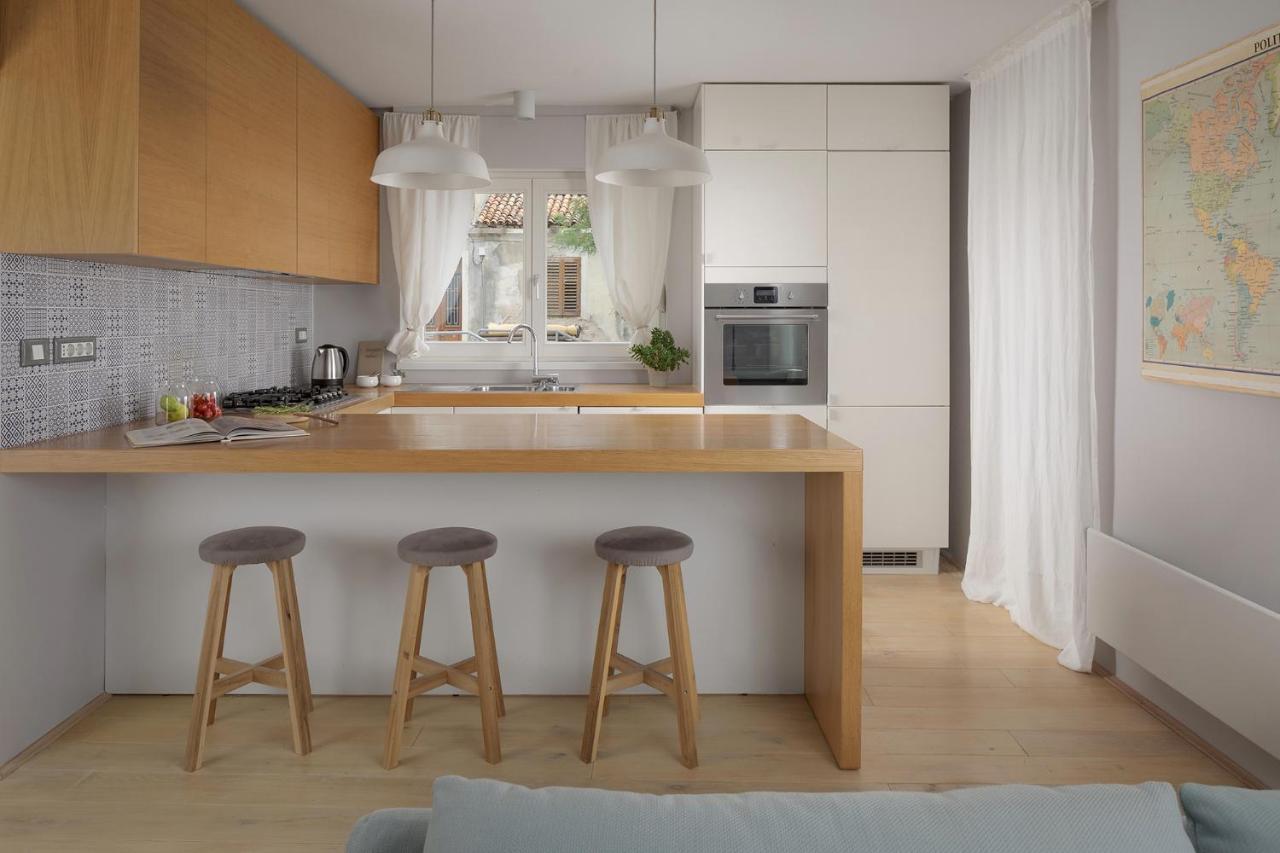 Elegant, Cosy And Quiet, Just 1 Min To Amphiteatre Apartamento PUY Exterior foto