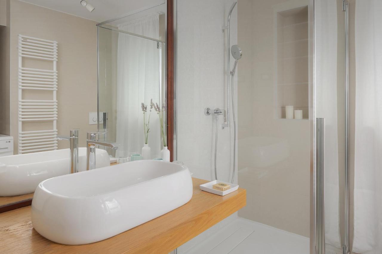 Elegant, Cosy And Quiet, Just 1 Min To Amphiteatre Apartamento PUY Exterior foto